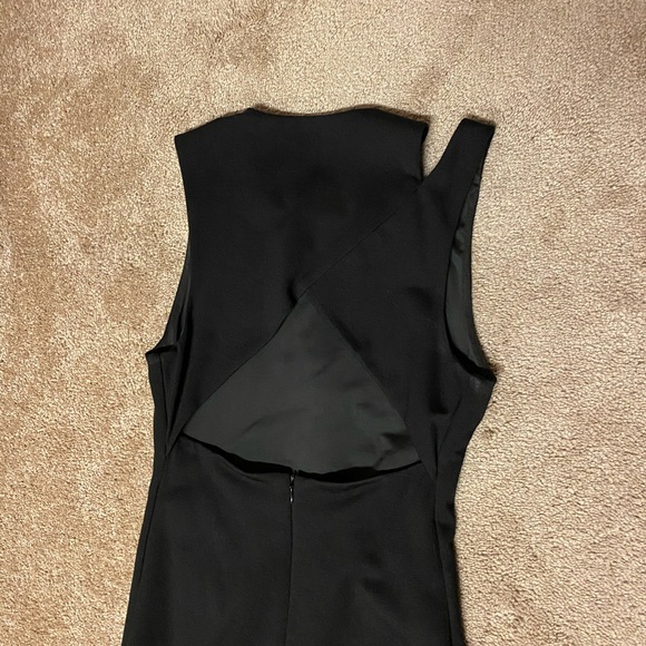 Black open back embroidered Guess dress - Picture 3 of 3
